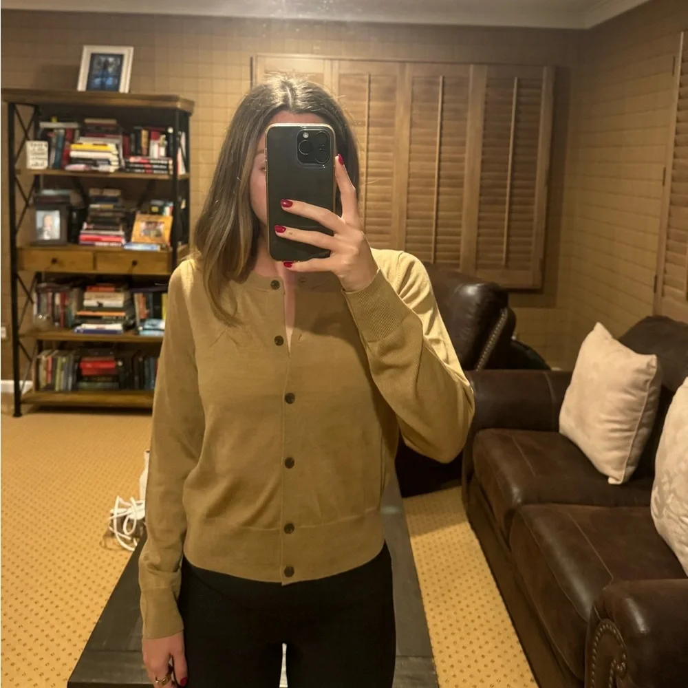 Gap Cardigan - Picture 3 of 3